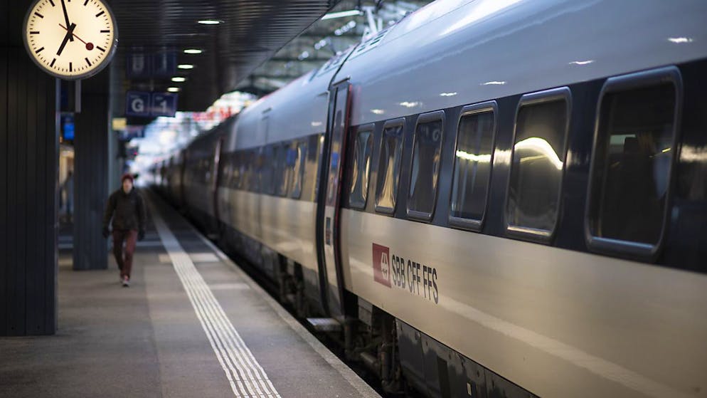 Die Schnellzüge verkehren ab 15. Dezember im Halbstundentakt durch das St. Galler Rheintal. (Archivbild)