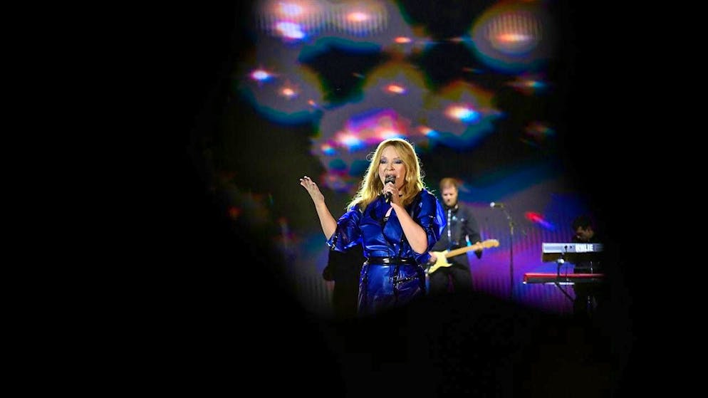 Kylie Minogue starts her big world tour at the beginning of next year with a stop in Switzerland on July 6. The Australian singer will release her new album "Tension II" on October 18. (archive picture)