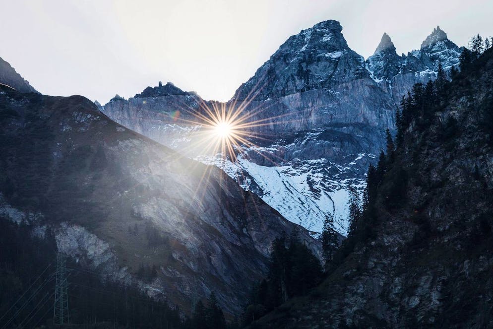 Il sole attraversa il Martinsloch