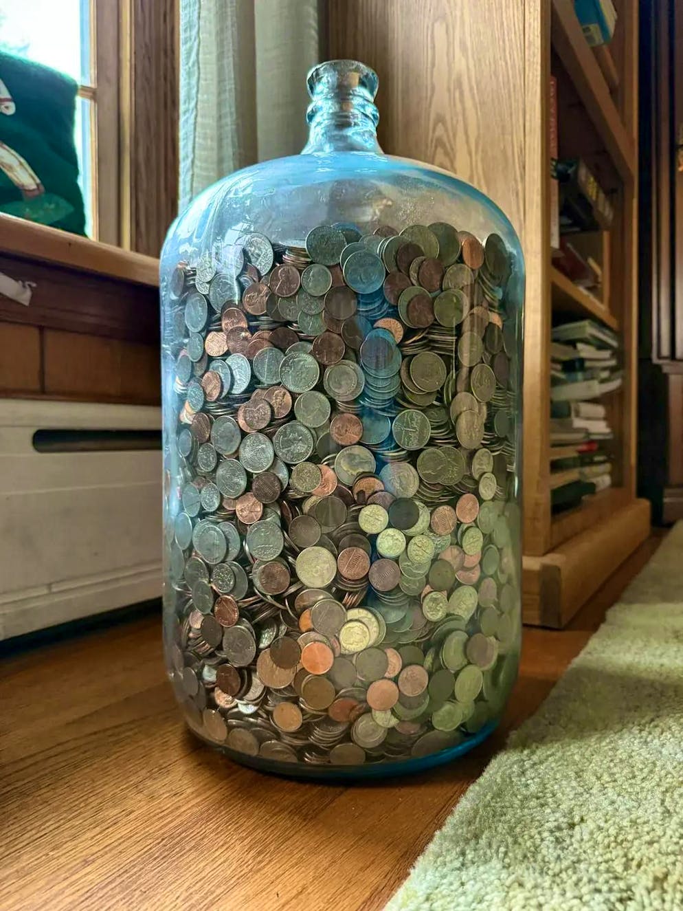 Il nonno ha raccolto i suoi spiccioli in questo barattolo per oltre 70 anni.