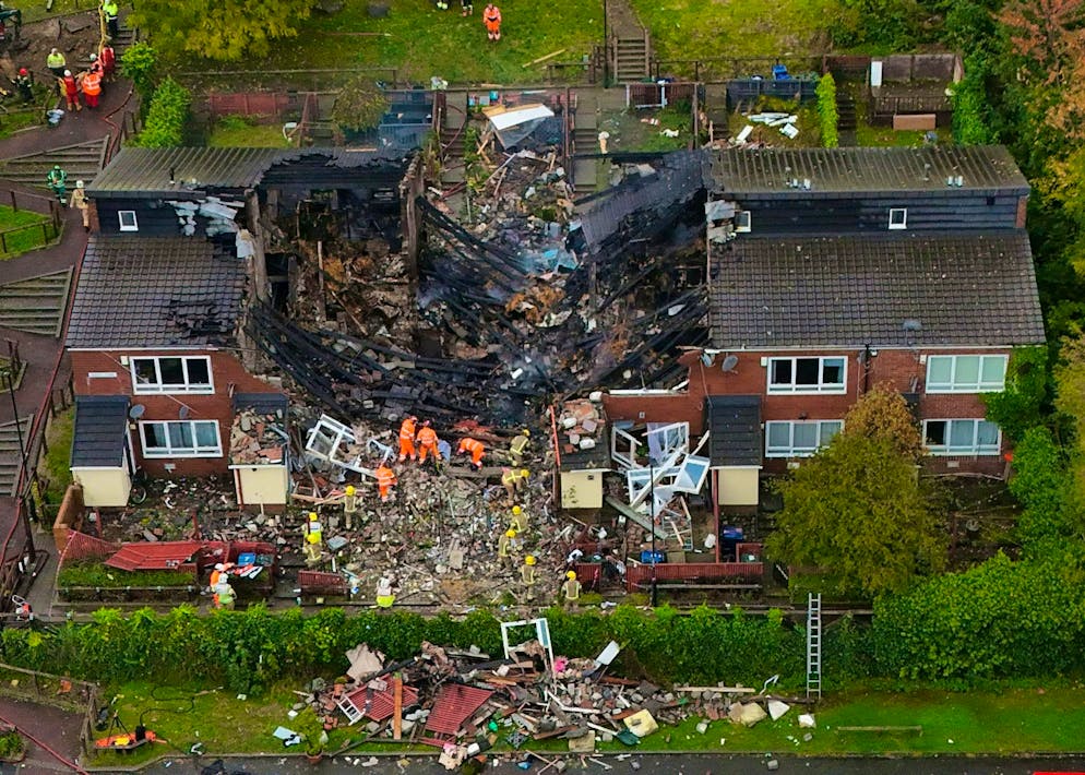 Seven-year-old boy dies in explosion in England - Gallery. The explosion was followed by a fire: the destroyed row of houses in Newcastle. 