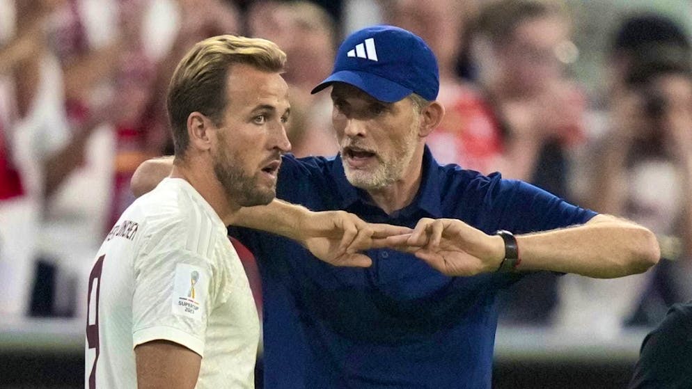 The then head coach of Bayern Munich, Thomas Tuchel, gives instructions to his England striker Harry Kane - which he will do again as England's national team coach from January 2025