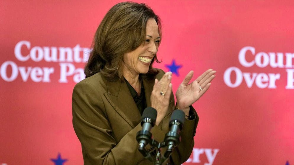 Democratic US presidential candidate Kamala Harris at a rally at the golf club in Scottsdale in contested Arizona. (October 11, 2024)