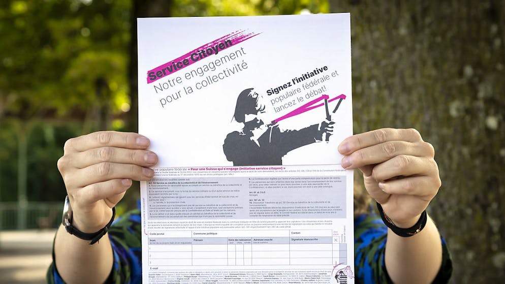 Foglio per la raccolta della firme a favore dell'Iniziativa Servizio Civico (archivio)