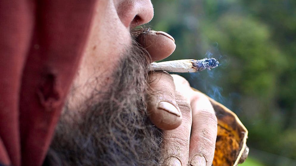 Der Tabak für selbstgedrehte Zigaretten wird ab dem 1. Januar 2025 teurer. (Symbolbild)