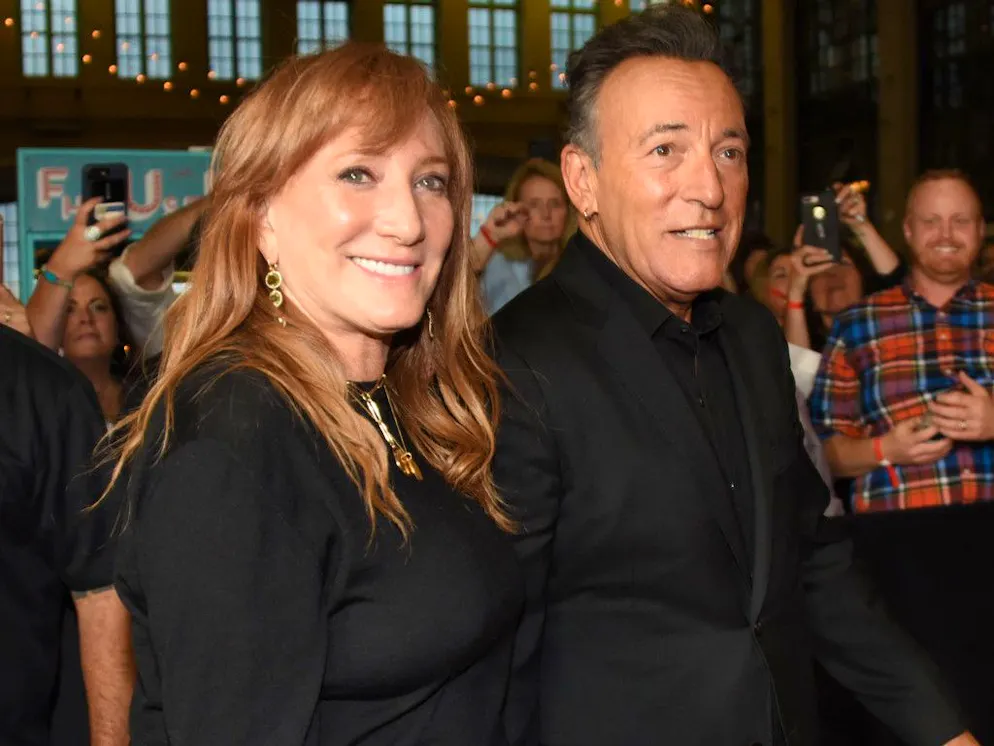 Bruce Springsteen a fait le point sur le traitement contre le cancer de sa femme, la guitariste et chanteuse Patti Scialfa.