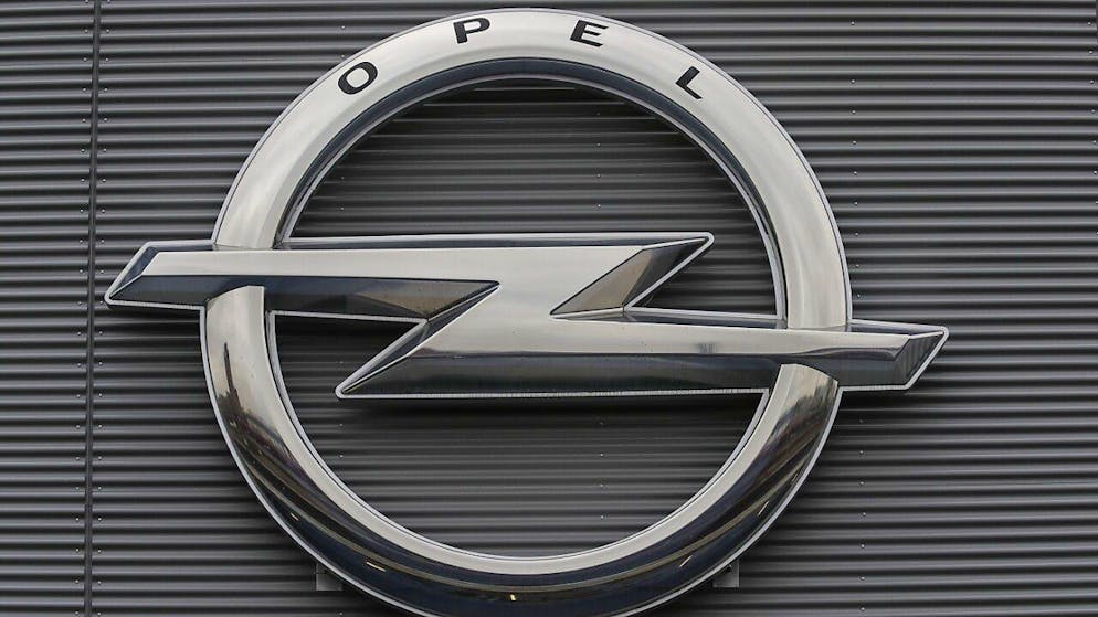 Die Autoverkäufe des schwächelnden Opel-Mutterkonzerns Stellantis sind eingebrochen. Von Juli bis September sind weltweit voraussichtlich ein Fünftel weniger Autos verkauft worden als im Vorjahr. (Archivbild)
