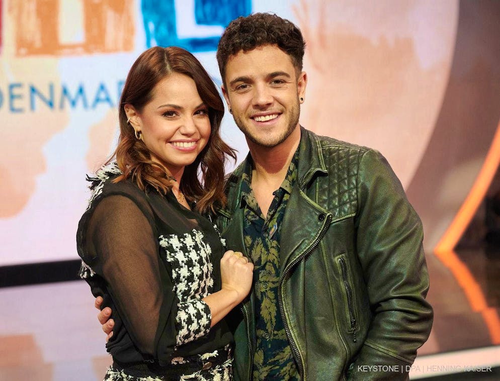 Christina and Luca Hänni talk about the challenges of young parents in their podcast (Keystone/DPA/Henning Kaiser)