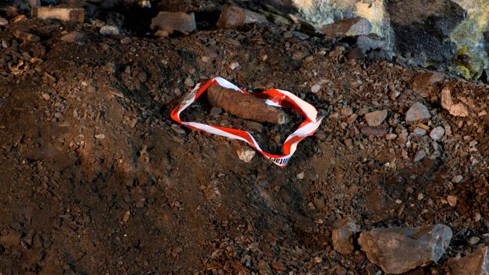 VBS hat in Mitholz zahlreiche Liegenschaften erworben - Gallery. Im Innern der Mitholzer Felskavernen sind tonnenweise alte Granaten, Bomben und Munition aus dem zweiten Weltkrieg verschüttet. (Archivbild)