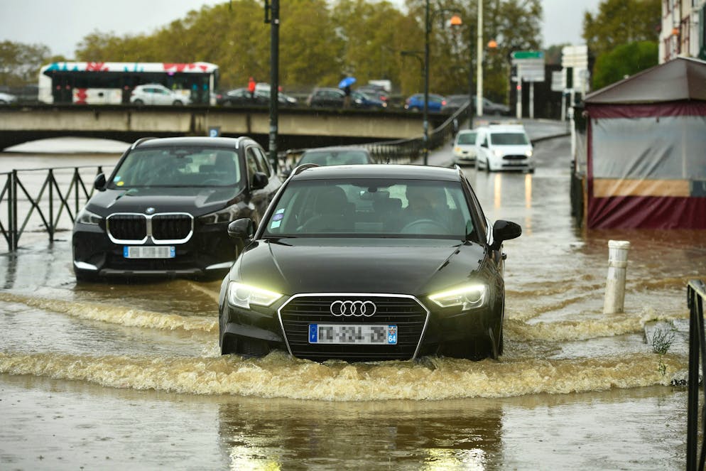 «Du jamais vu» La France respire après de violentes crues et
