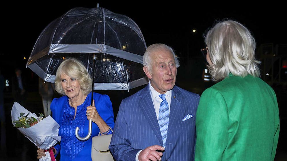 Il sovrano 75enne e la consorte sono giunti a Sydney dopo un volo di oltre 20 ore.