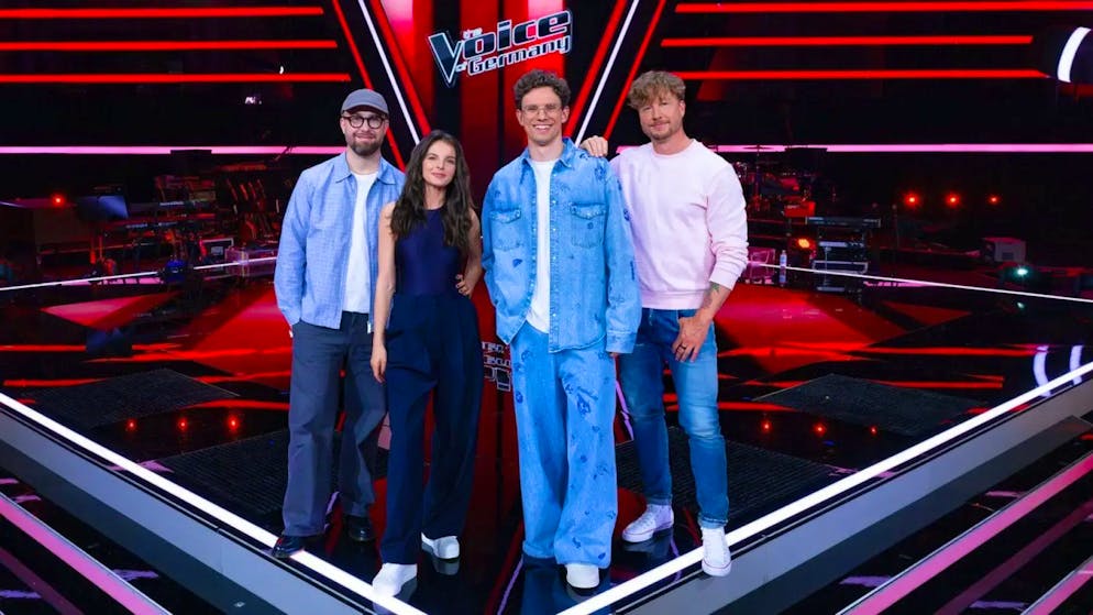 Die neue vierköpfige Jury der 14. Staffel von «The Voice of Germany» stellen wir Dir hier vor. Alle Coaches im Überblick: Mark Forster, Yvonne Catterfeld, Kamrad und Samu Haber (Sunrise Avenue).