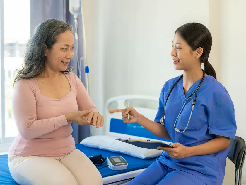 Ecco quali: Un esperto sfata i comuni miti sulla menopausa | blue News