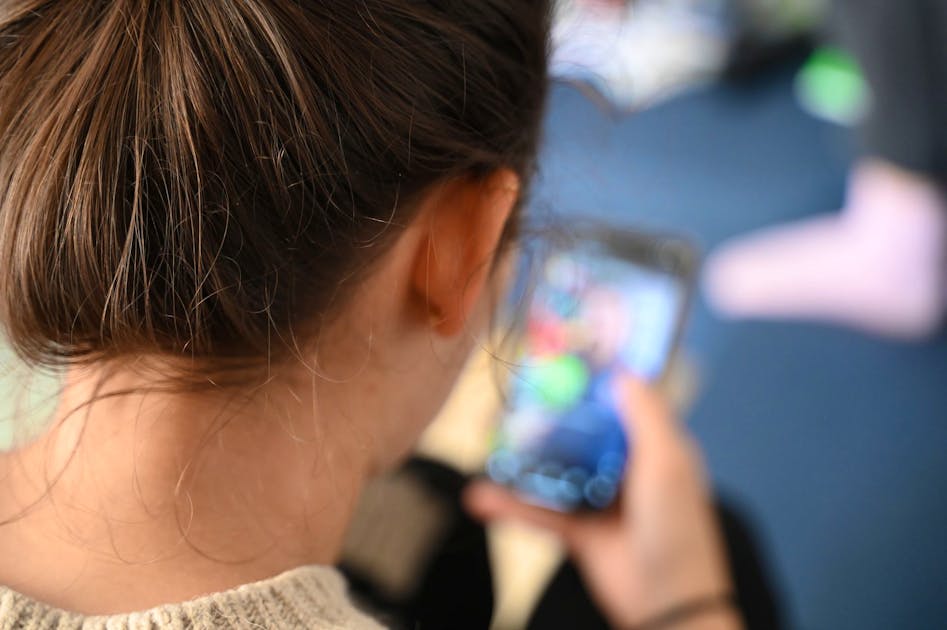 Why singles no longer search online blue News