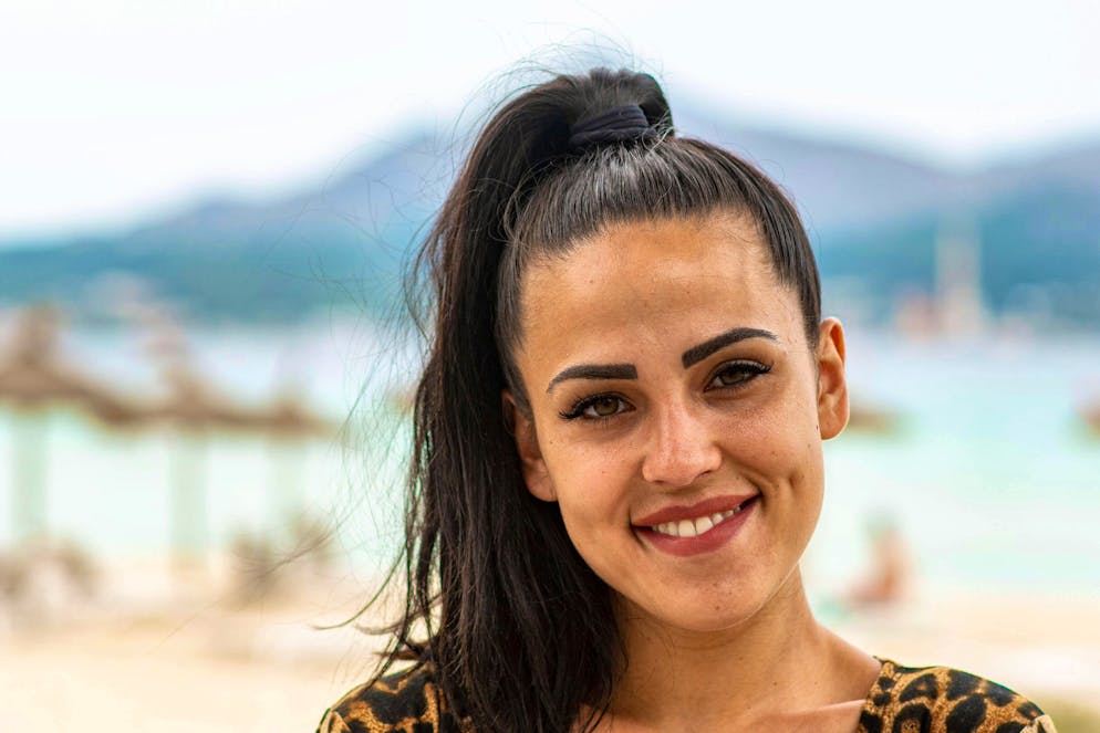 Abrupt end: Swiss reality star Elena Miras had to pack her bags on Friday morning and leave the "Promi Big Brother" container. This was for health reasons.