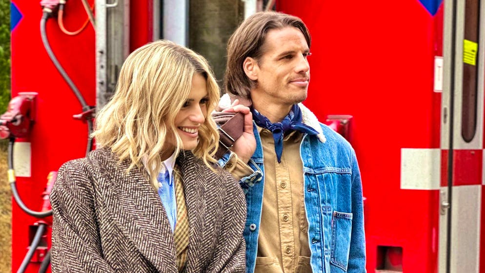 Michelle Hunziker e Yann Sommer in sella all'Engadina. I due sembrano essersi divertiti a lavorare in Engadina.