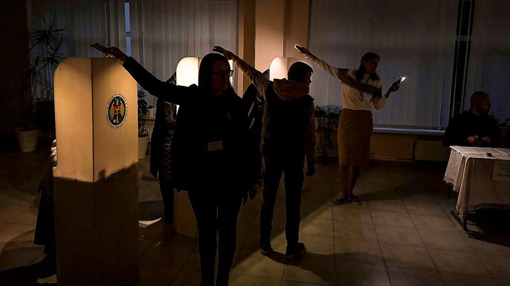 dpatopbilder - In der Ex-Sowjetrepublik Moldau entscheiden die Menschen über das Präsidentenamt und den EU-Kurs des Landes. Foto: Nicolae Dumitrache/AP