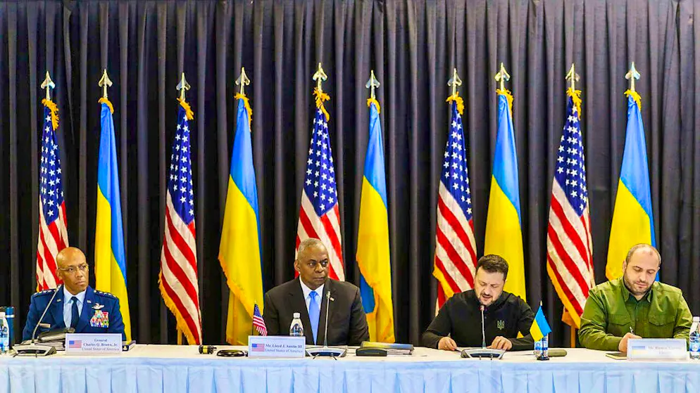 ARCHIVE - Charles Q. Brown Jr. (l-r), Chief of Staff of the US Armed Forces, Lloyd Austin, US Secretary of Defense, Volodymyr Selenskyj, President of Ukraine, and Rustem Umerov, Minister of Defense of Ukraine, take part in the Ukraine Contact Group meeting at Ramstein Air Base. Photo: Andreas Arnold/dpa