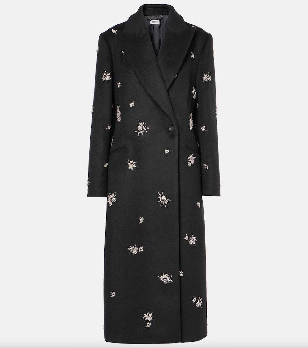 4. Jacken- und Mantel-Trends: Applikationen und Verzierungen. Verzierter Mantel «Gianni» von Simkhai für 920 Franken, via Mytheresa.