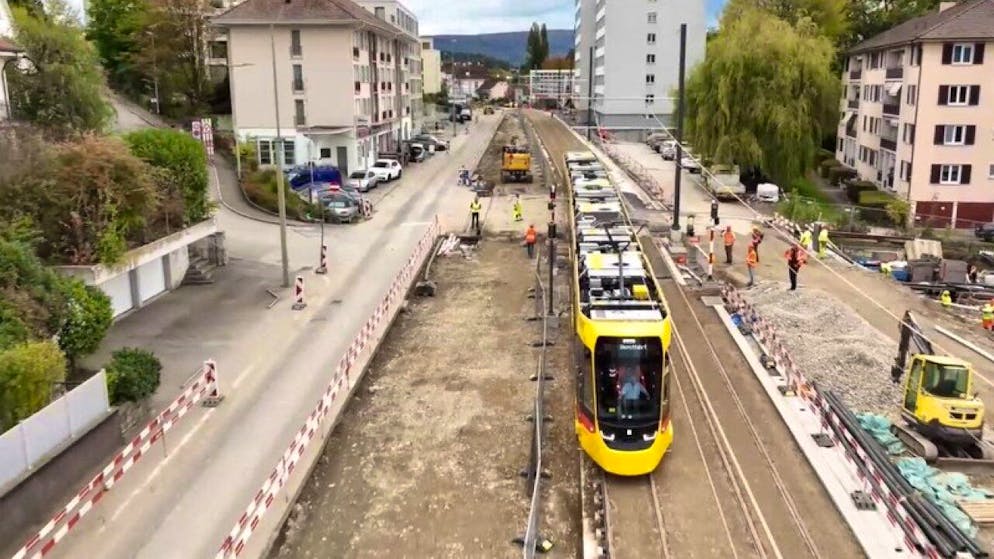 Die Bauarbeiten für den Doppelspurausbau im Bereich Spiesshöfli in Binningen sind abgeschlossen.