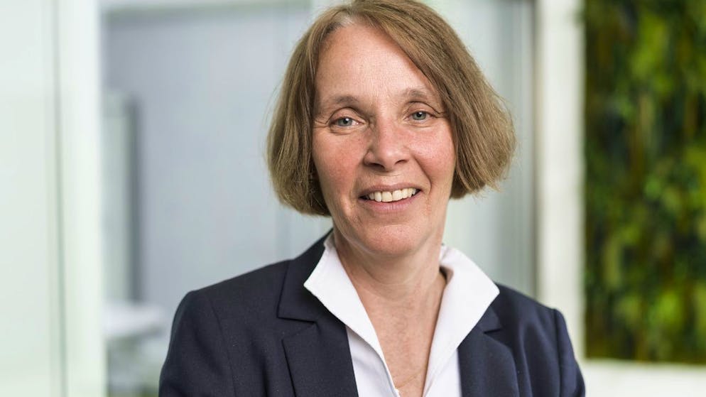 Top pharmacist sounds the alarm. 