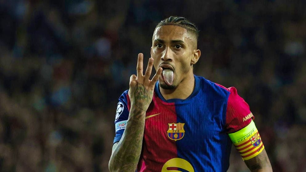 Bayern Munich lose heavily, Manchester City with record - Gallery. Barcelona's Raphinha scored three times