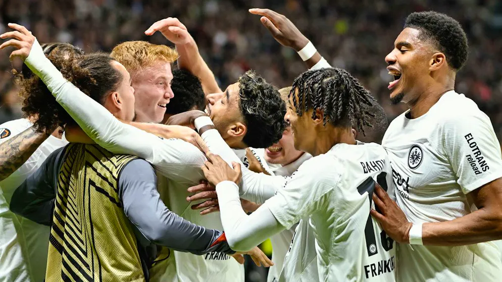 Europa League. Frankfurt celebrate mini-victory ++ Mourinho's Fenerbahce draw against ManUtd