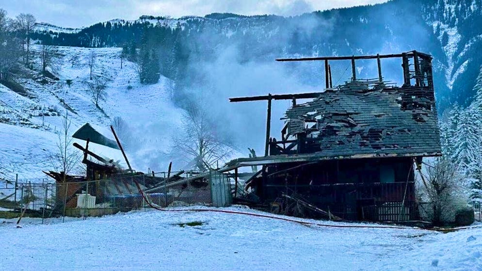 An old farmhouse in Wiggen caught fire on January 22, 2024.