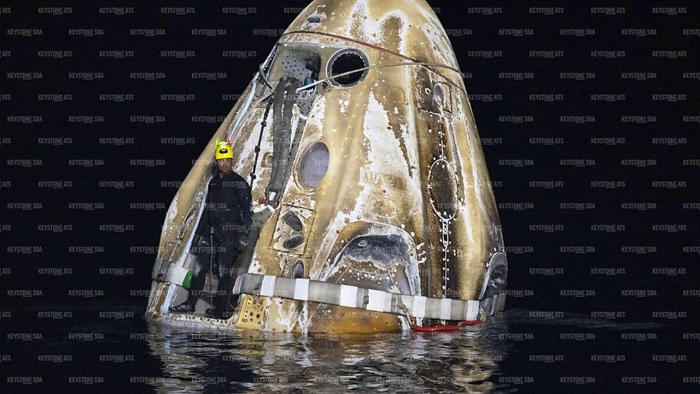 Die Kapsel der sogenannten "Crew 8" landete nach mehr als 30 Stunden Flug im Meer vor dem US-Bundesstaat Florida.