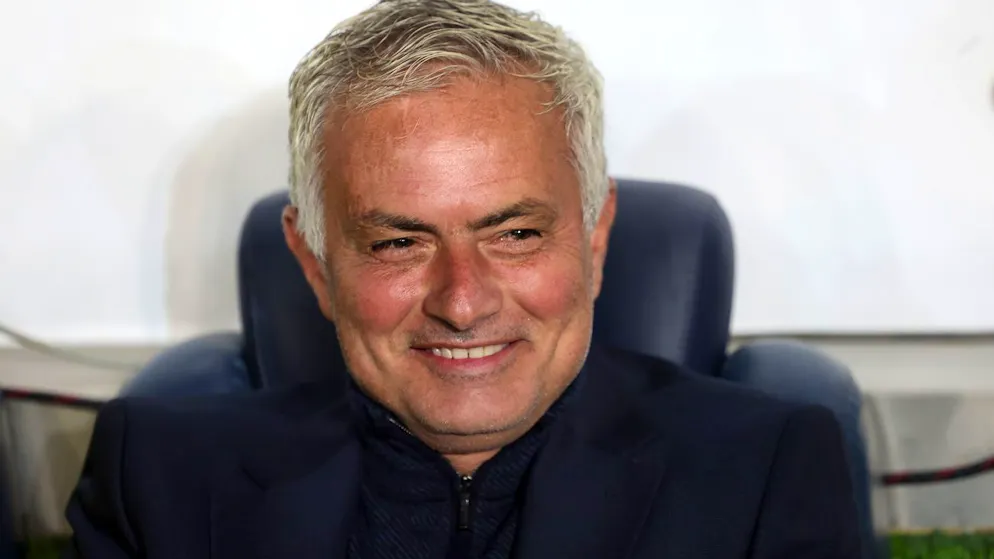 Quand Mourinho se moque de Turpin. «Sa vision périphérique est incroyable, il est l'un des meilleurs arbitres du monde»