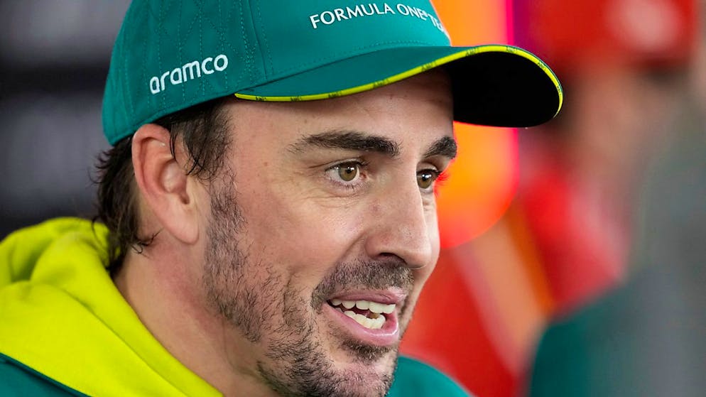 2001 gab er in einem Minardi sein Formel-1-Debüt, 23 Jahre später fährt er immer noch in der Königsklasse mit: der Spanier Fernando Alonso