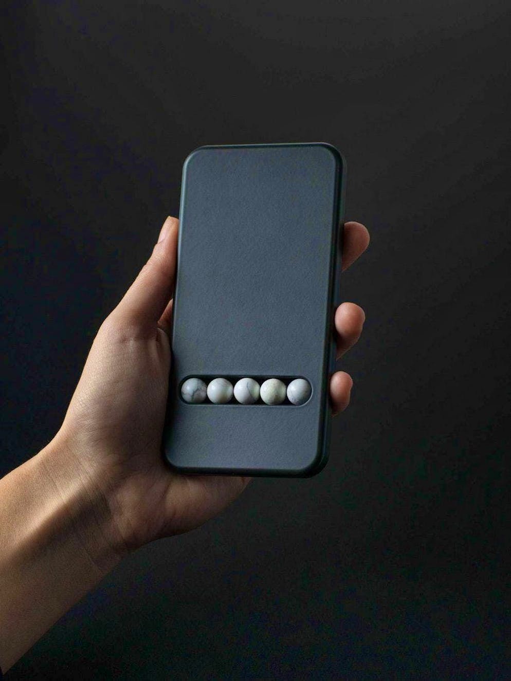 Beautiful design - very reduced functionality.