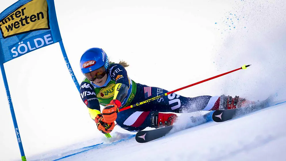 Mikaela Shiffrin leads in the first run in Sölden