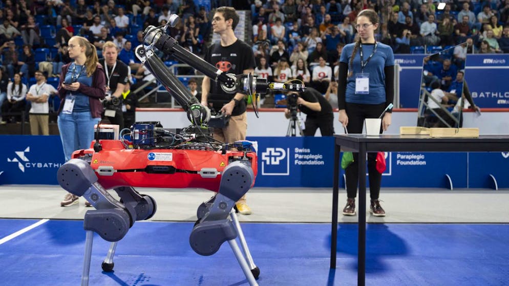 67 teams from 24 countries at the ETH Zurich Cybathlon in Kloten ZH - exhibition. Assistive technologies are tested for suitability for everyday use in eight different specialties.