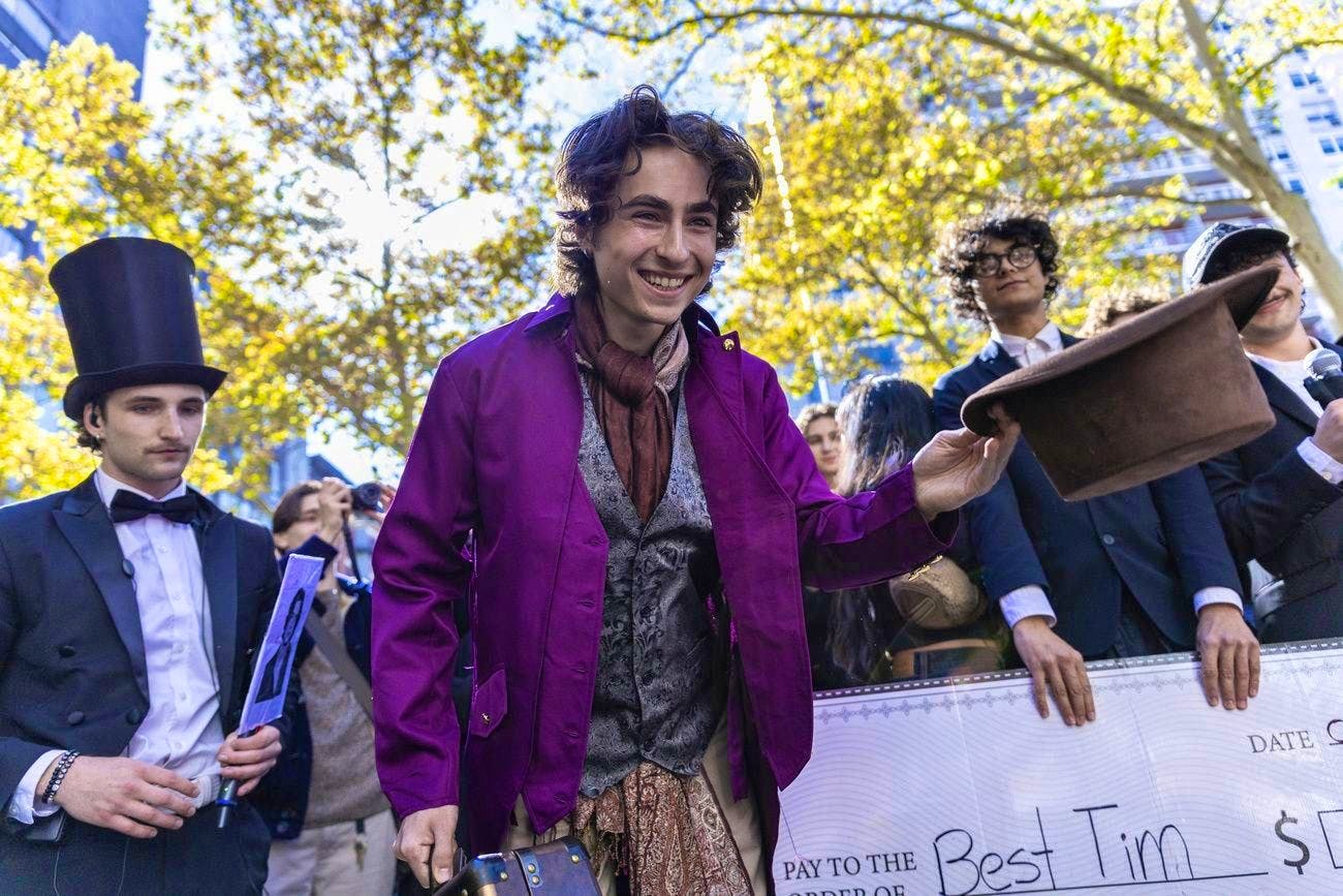 Police Clear The Event: Timothée Chalamet Surprises Fans At ...