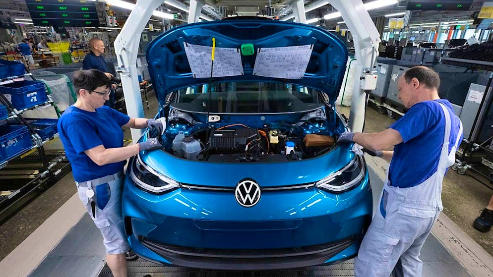 VW's restructuring plans are becoming more concrete. According to the works council, three of the ten plants in Germany are to be closed and all sites downsized.(archive image)