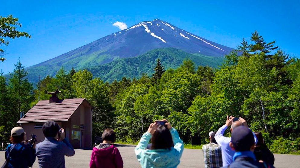 Mount Fuji usually has snow from the beginning of October. (archive picture)