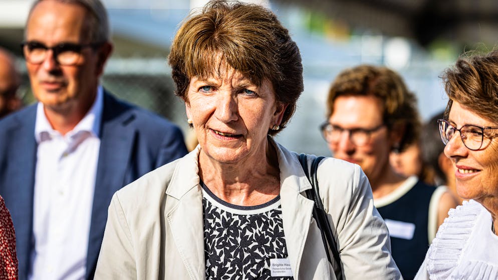 Les lecteurs divisés. Plus de 1100 francs par jour: le salaire de la conseillère de Viola Amherd indigne