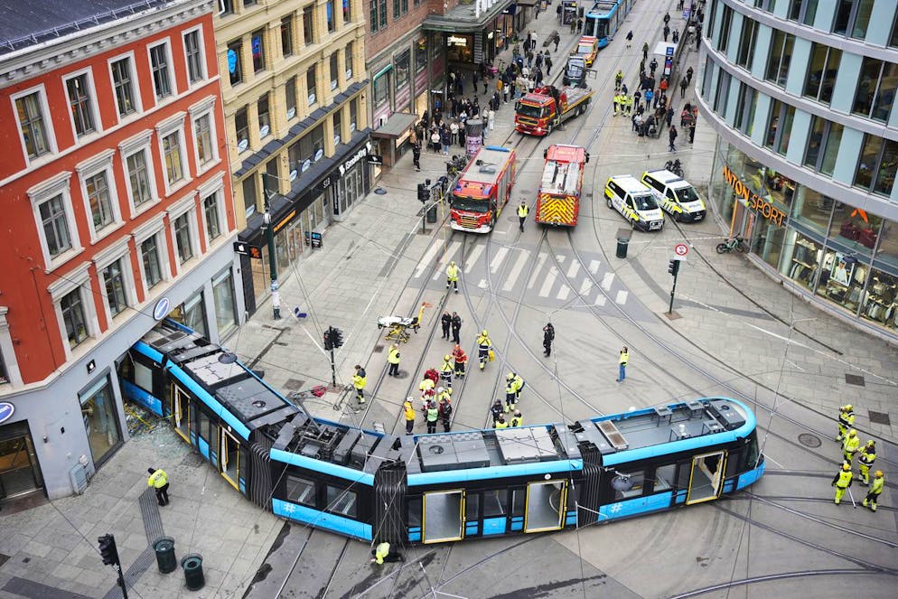 Tram fahrt in Oslo in Ladin. It was connected to Einsatzkräfte Strassenbahn.