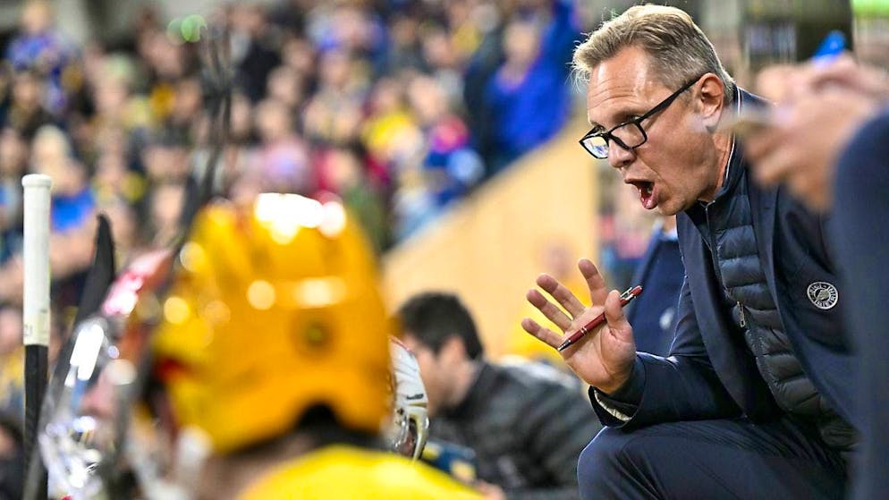 SC Bern on the decline - Gallery. Bern's head coach Jussi Tapola can't be satisfied with his SCB at the moment