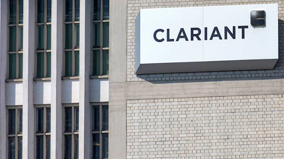 En 2025, Clariant s'attend à ce que le chiffre d'affaires progresse de 3% à 5% en monnaies locales et la marge Ebitda grimpe entre 17% et 18%, portées par l'acquisition de Lucas Meyer Cosmetics et les investissements réalisés en Chine.
