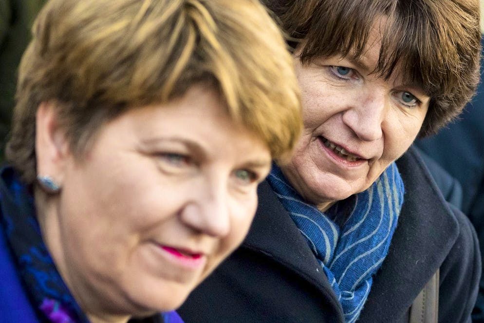 Brigitte Hauser-Süess (right) now earns almost as much as her boss Viola Amherd.