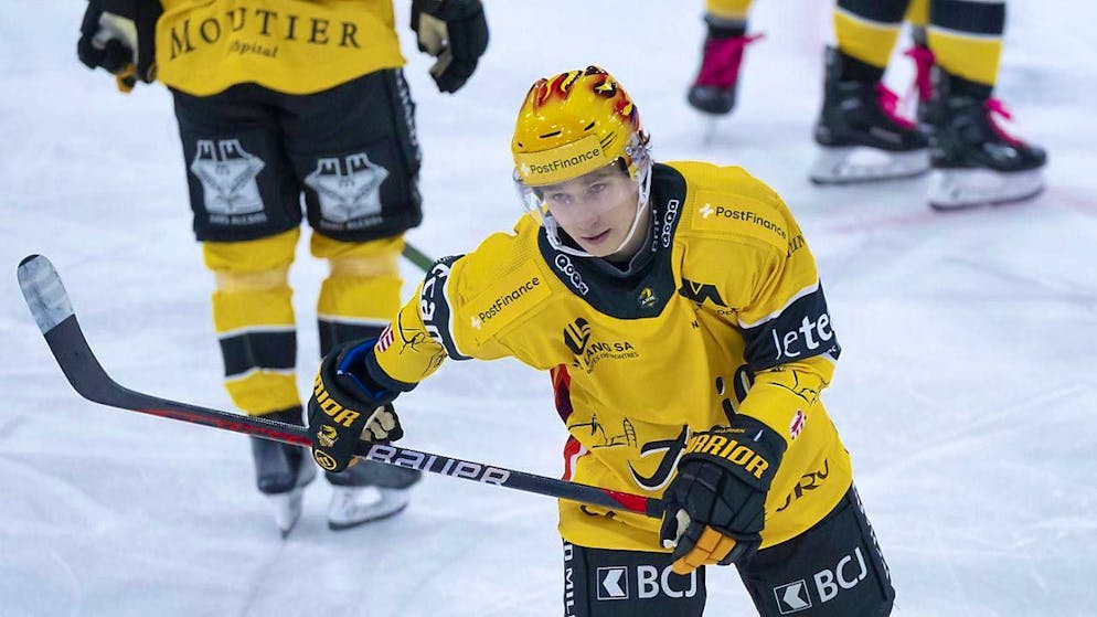 SC Bern on the decline - Gallery. Ajoie's top scorer Jerry Turkulainen shone with three assists in the win over the Lakers