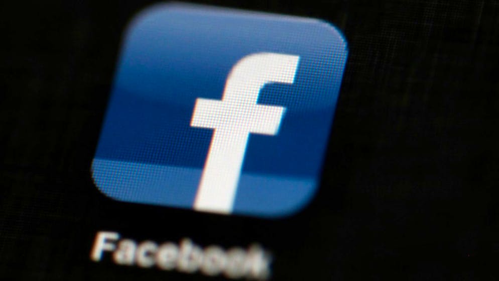 Trotz Milliardenverlusten im Geschäft mit digitalen Werten läuft das Werbegeschäft des Facebook-Konzerns Meta weiter auf Hochtouren. (Archivbild)