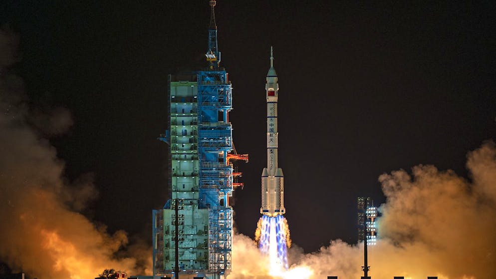 China hat eine neue Crew zu seiner Weltraumstation "Tiangong" (Himmelspalast) geschickt.