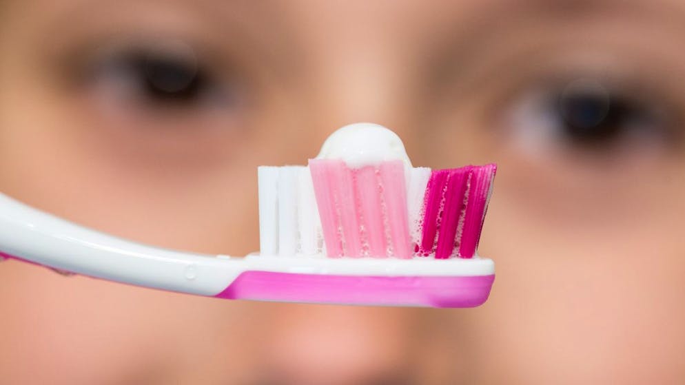 Dentist warns. How dangerous toothpaste is