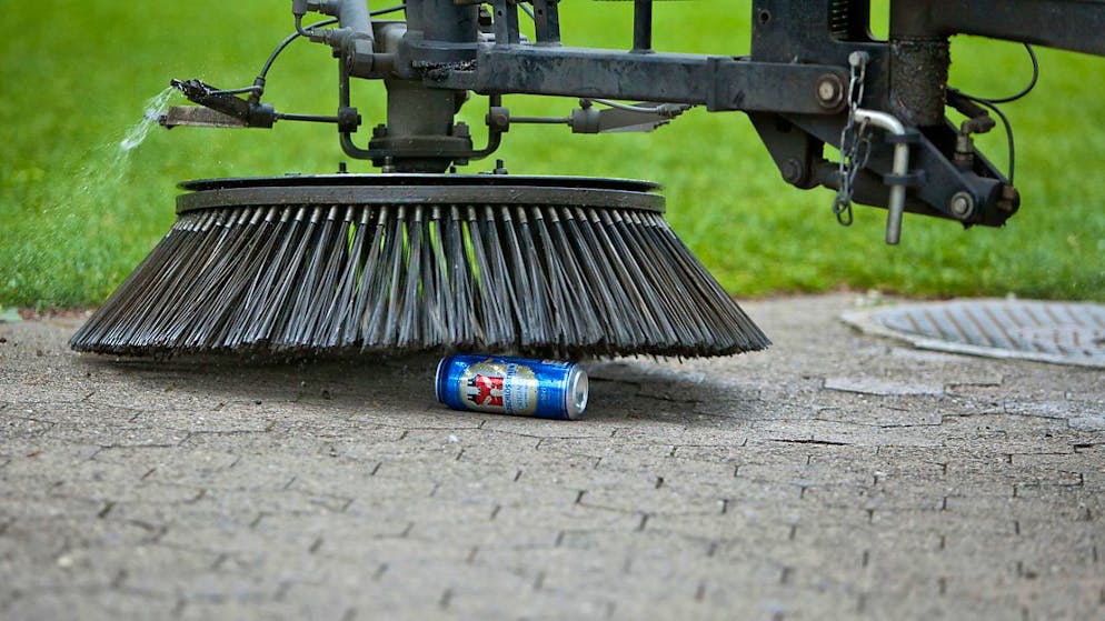 Die Stadt Zürich kauft 123 Fahrzeuge für die Stadtreinigung - anders als geplant kann sie nicht nur E-Modelle anschaffen. (Symbolbild)