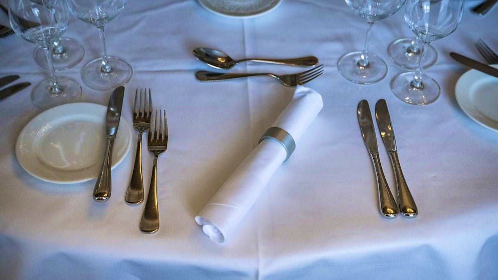 Davanti ai genitori. In vacanza a Roma adolescente inglese muore per un dolce al miele. Ecco cosa è successo