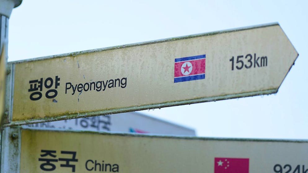 Ein Schild said in the direction of the North Korean Hauptstadt Pjöngjang. Photo: Lee Jin-man/AP/dpa