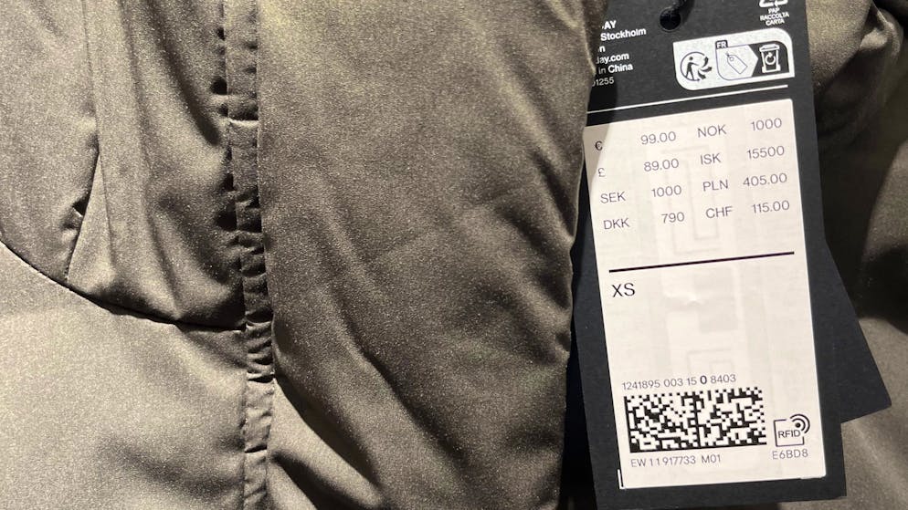 Der Kleiderladen Weekday klebt die Preise nicht ab. 
